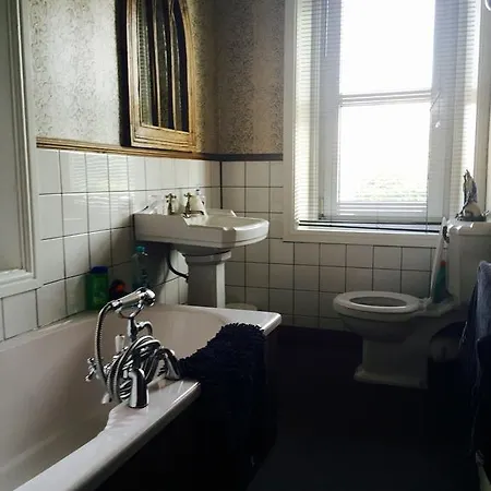 Pensión Bats And Broomsticks