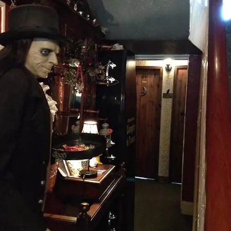 Bats And Broomsticks 4* Whitby