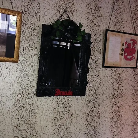 Guest house Bats And Broomsticks Whitby