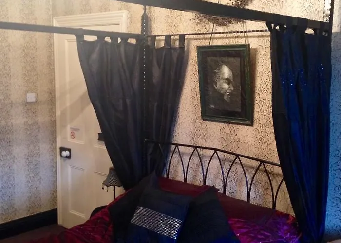 蝙蝠和扫帚宾馆 惠特比