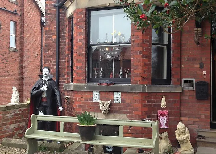 Guest house Bats And Broomsticks Whitby