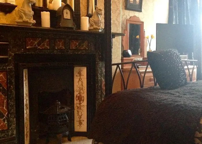 Guest house Bats And Broomsticks 4*