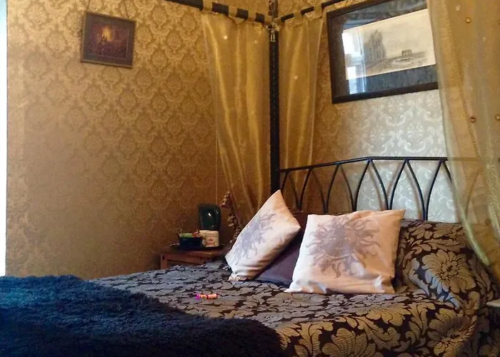 Guest house Bats And Broomsticks Whitby