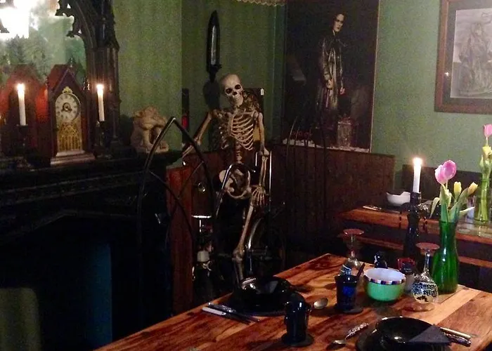 Guest house Bats And Broomsticks