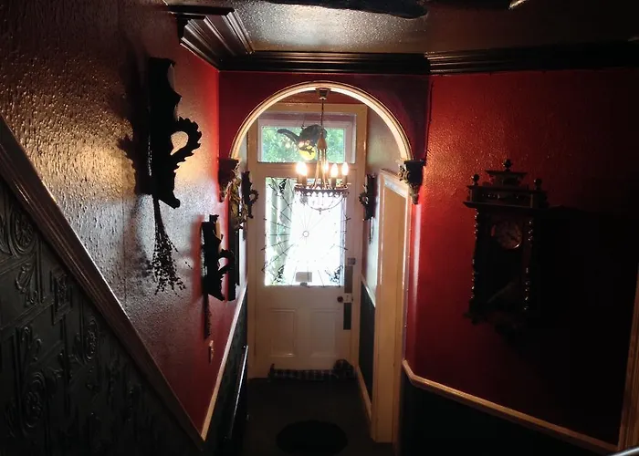 Bats And Broomsticks Guest house