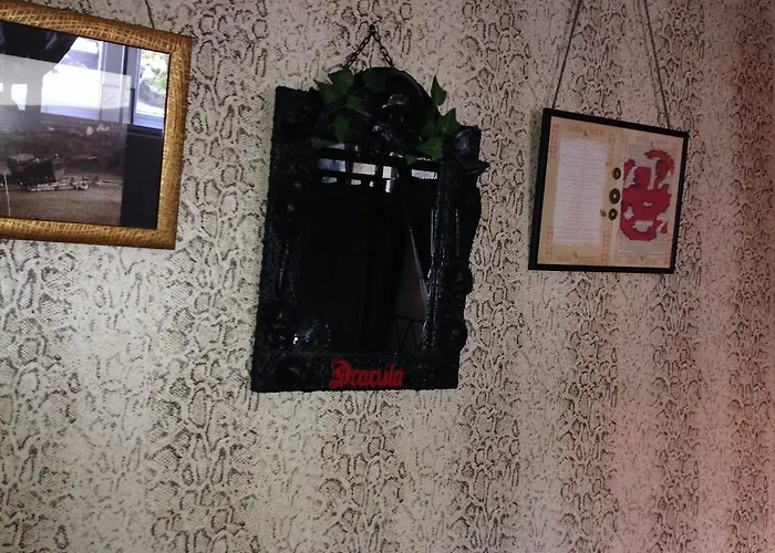 Guest house Bats And Broomsticks Whitby